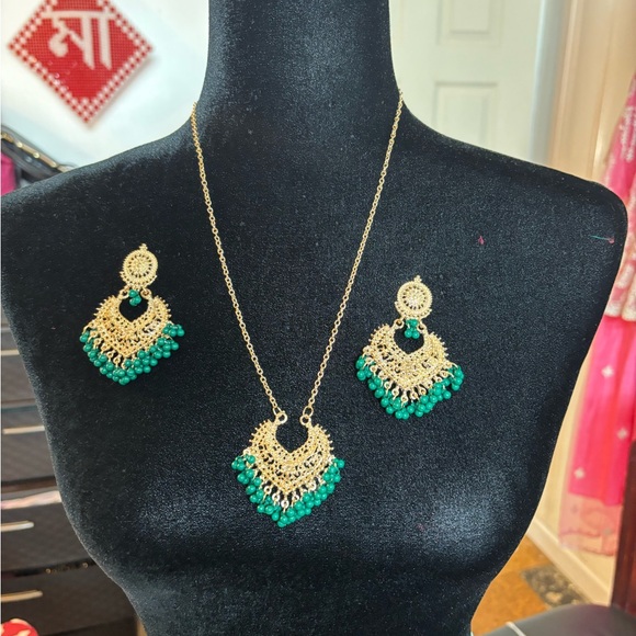 2 pc long chain pendant with earrings - Picture 5 of 6